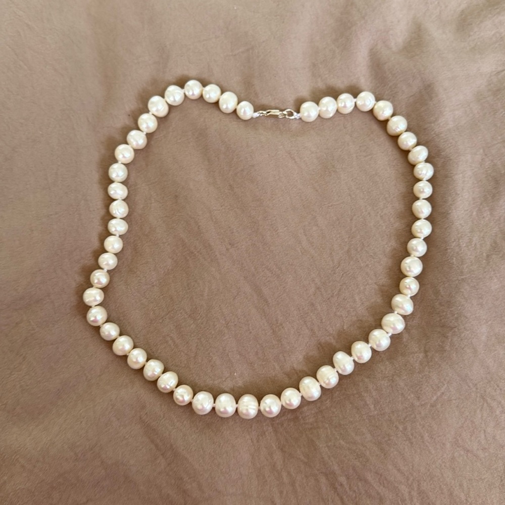Pearl necklace